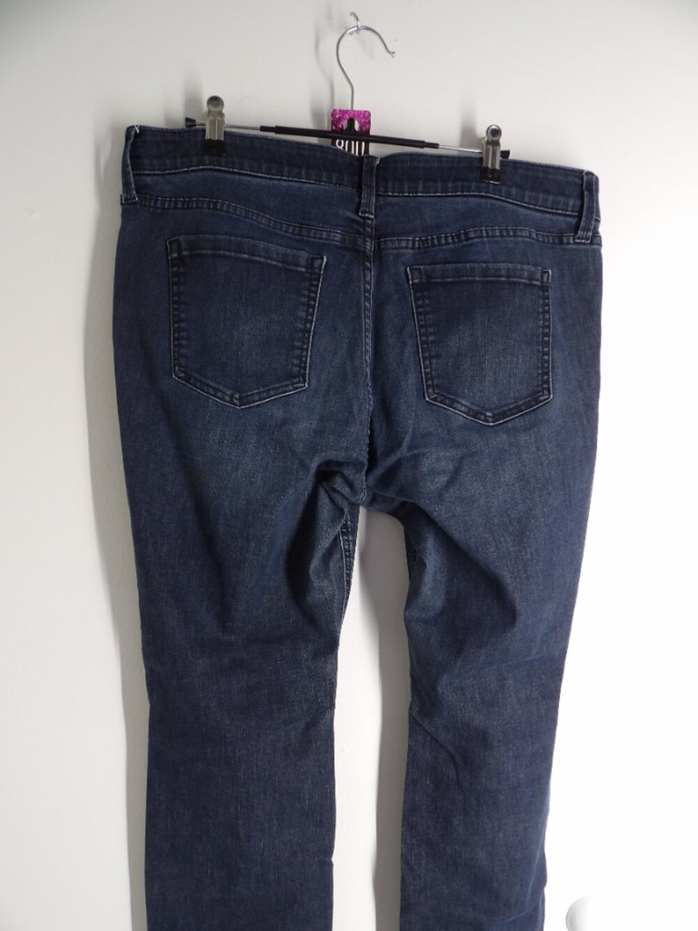 Liz Claiborne petite, Classic skinny jeans - Picture 2 of 3